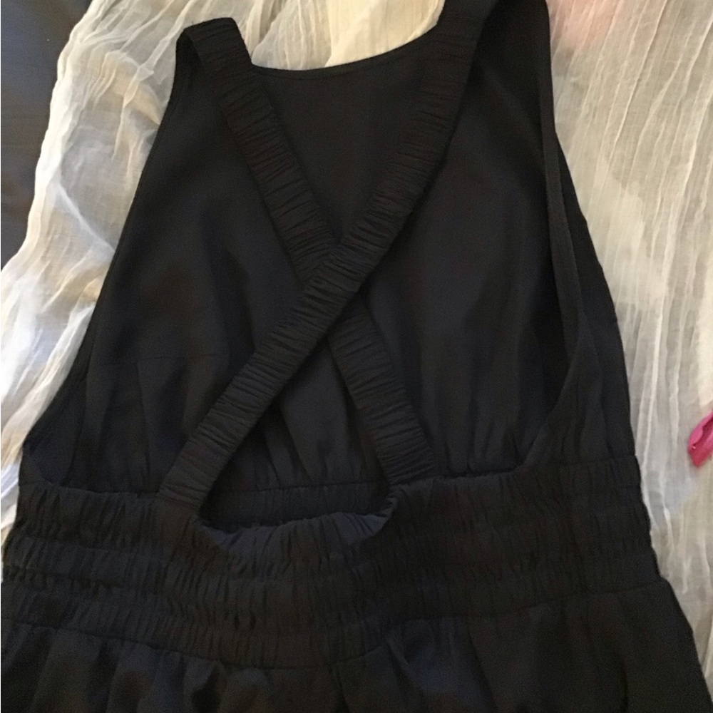 Elegant Black Sleeveless Jumper